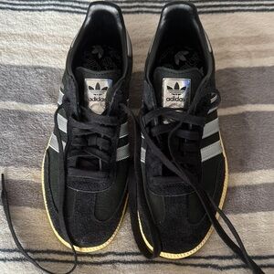 adidas Men’s Black Sneakers with Gray Stripes and Yellow Outsole Trim